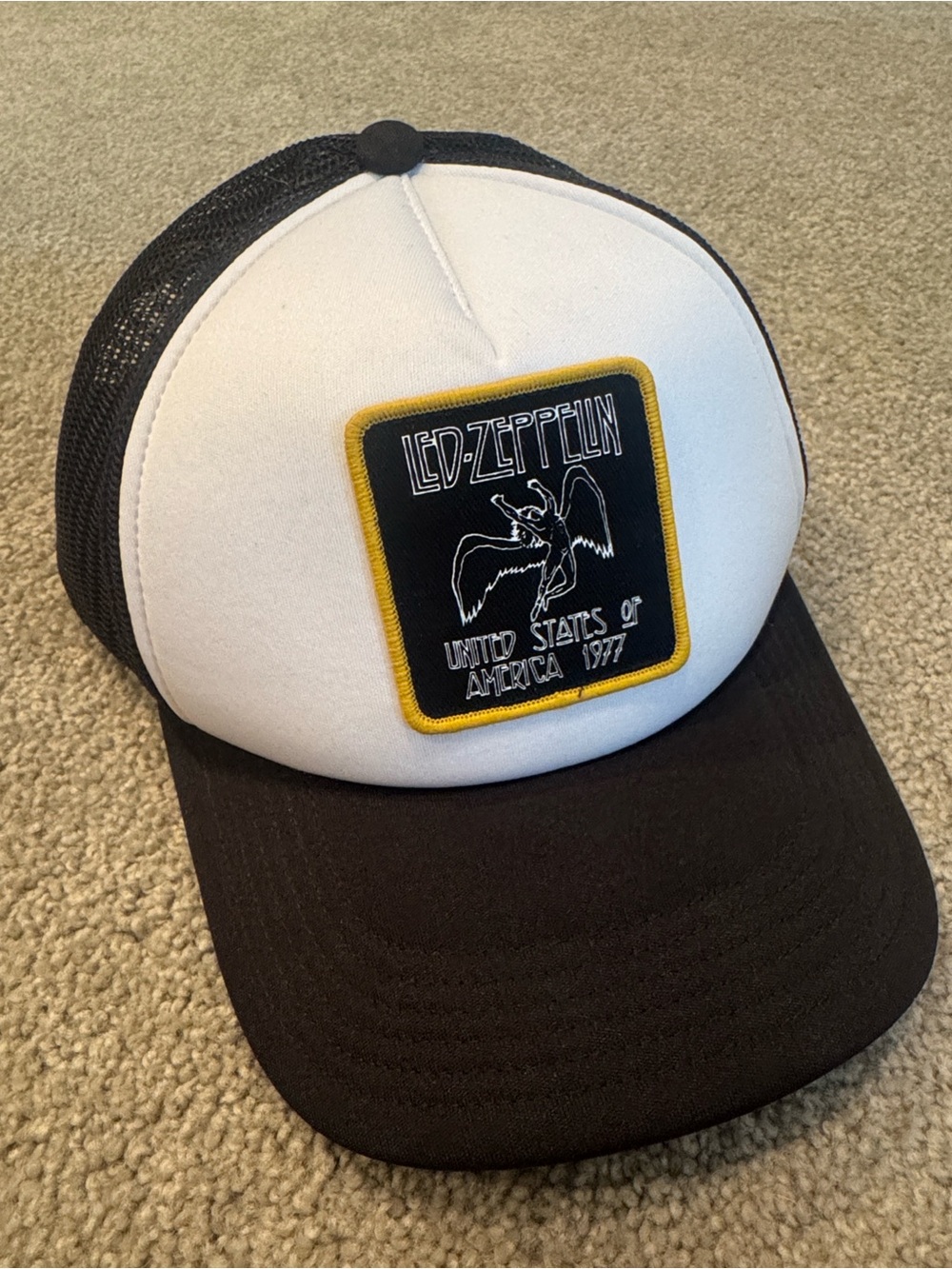 Led Zeppelin United States of America 1977 Black White Mesh Trucker Hat One Size